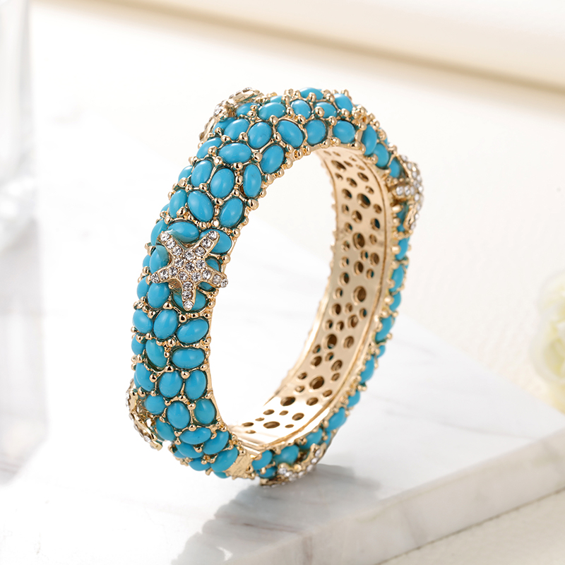 Sally's Paradise Christmas gif - Paradise Jewelry & Watches Llc Miami Photos のレビューと価格