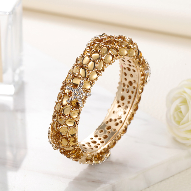 Sally's Paradise Christmas gif - Paradise Jewelry & Watches Llc Miami Photos のレビューと価格