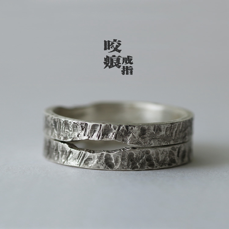QEENKISS 925 Sterling Silver R - Couple Ring Set のレビューと価格