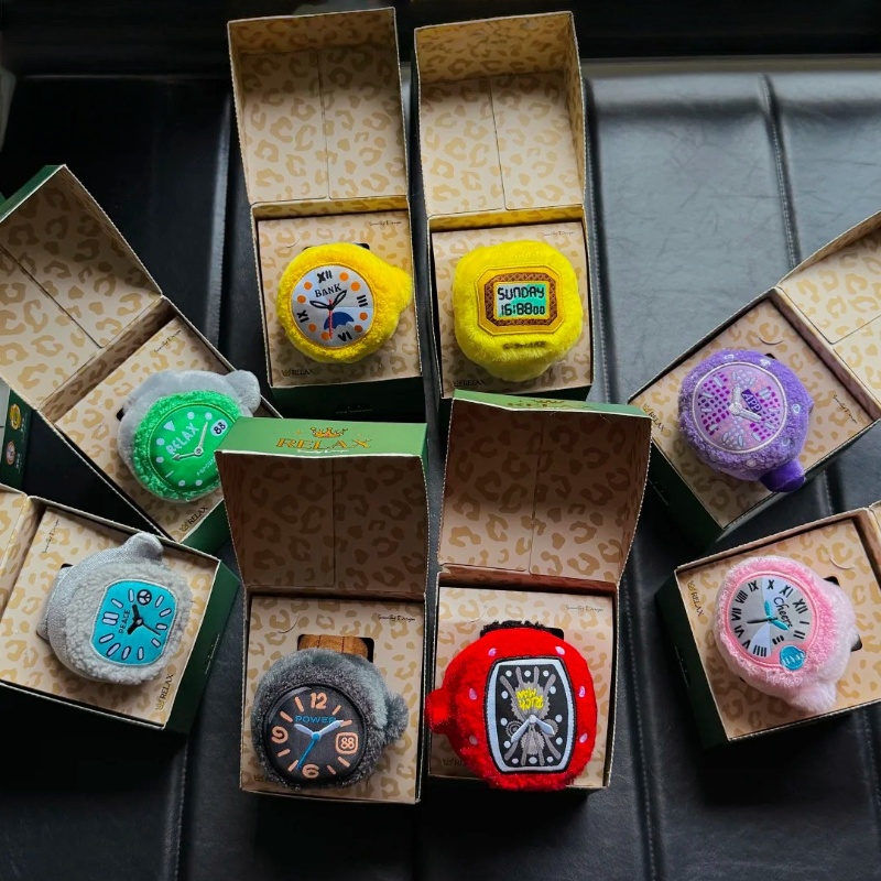 In Stock Pop Sunday Plush Rela - Jewelry Watch のレビューと価格
