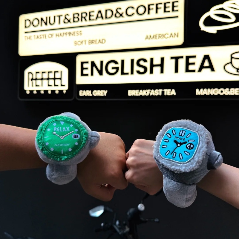 In Stock Pop Sunday Plush Rela - Jewelry Watch のレビューと価格